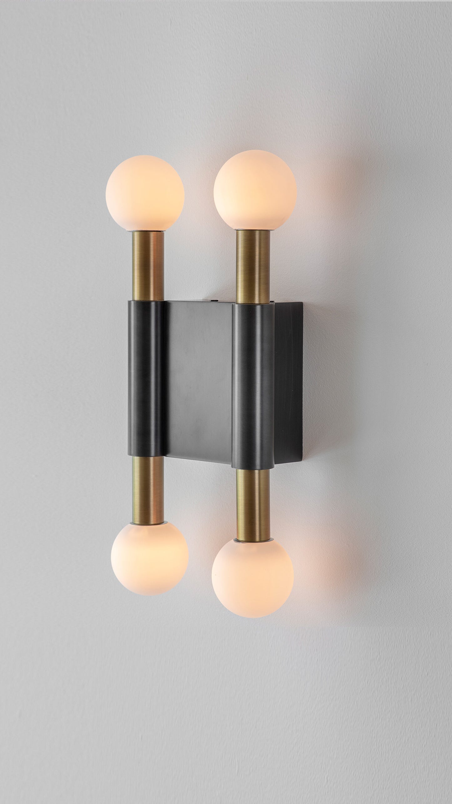 Pole and Circle II - wall light